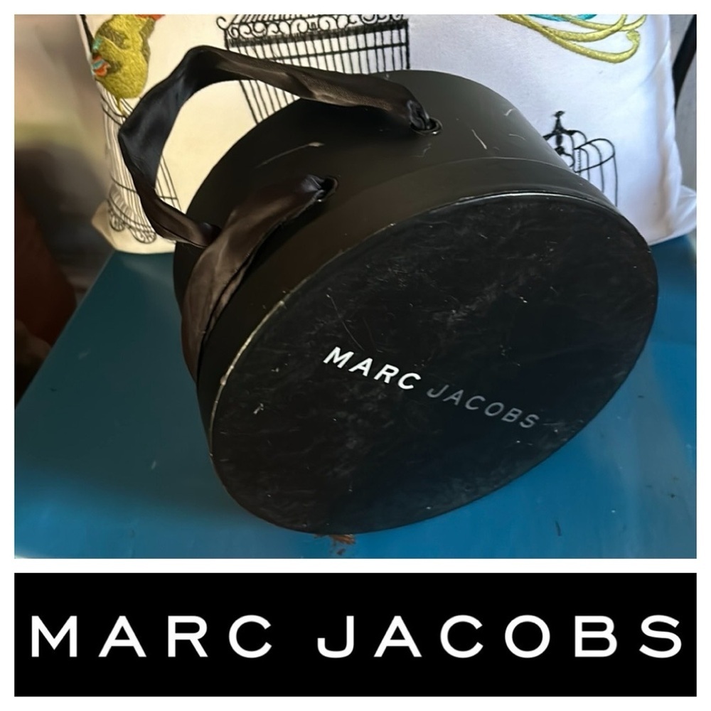 Authentic Marc Jacobs Original Small Hat Box